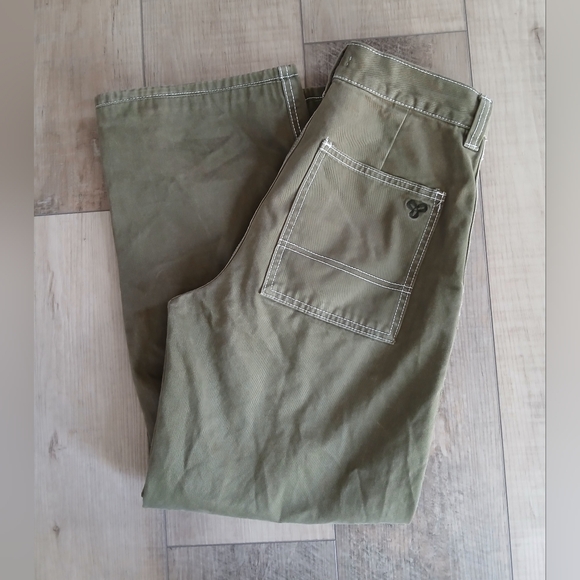 Aritzia Tna Women's High Waist Pants in Green. Size 2 - Picture 6 of 6